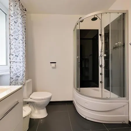 U Lawendowej Wiedźmy - Domki, Apartamenty, *
